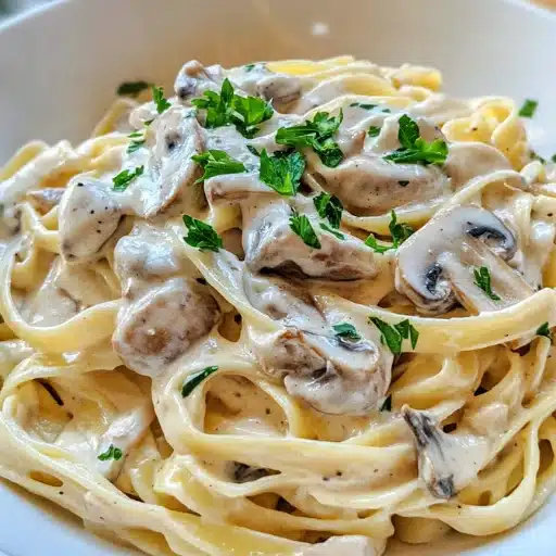 Creamy Mushroom Fettuccine: A Delicious Pasta Recipe!