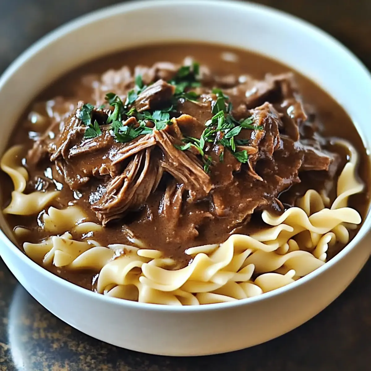 Delicious Slow Cooker Beef & Noodles for Cozy Dinners