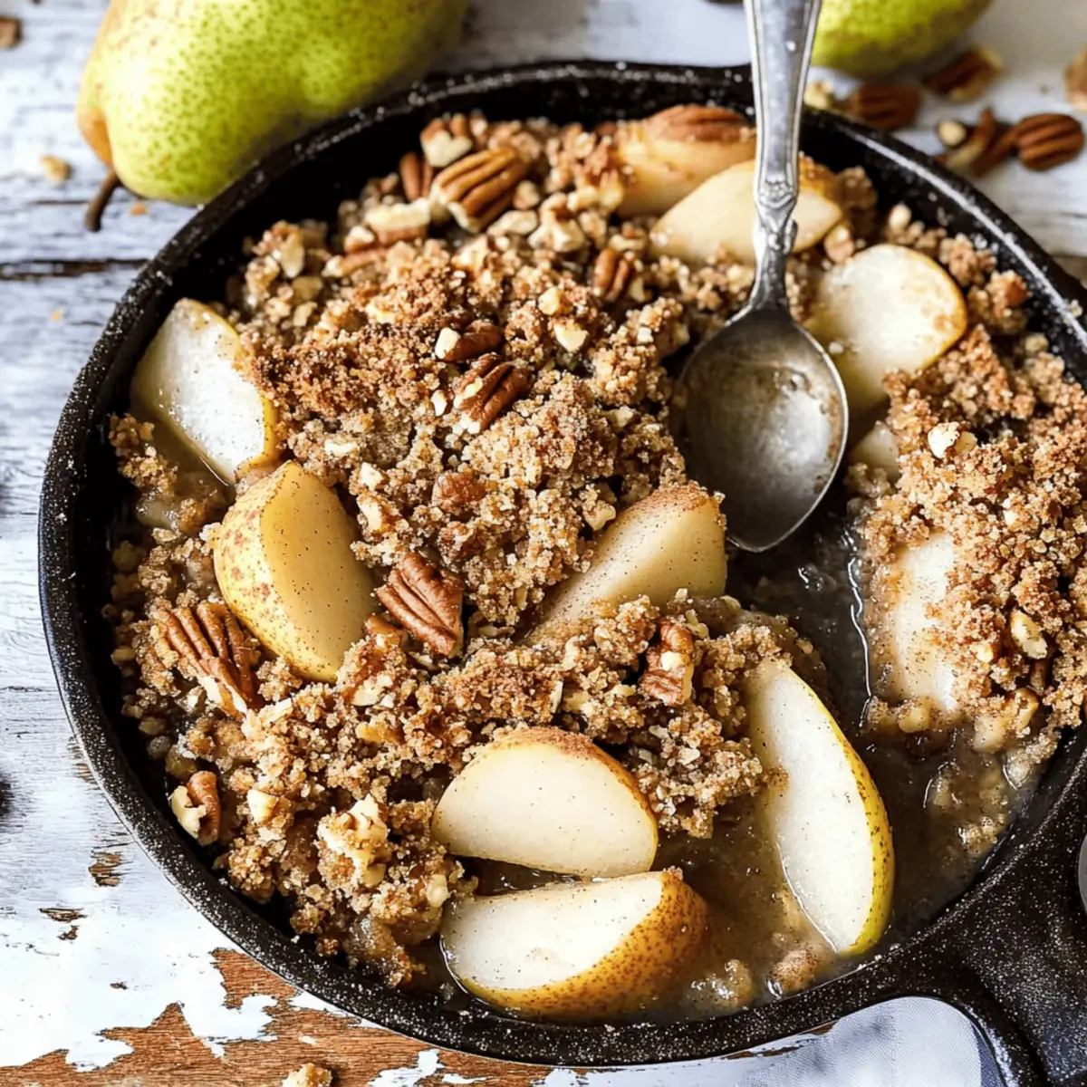 Heavenly Pear Crisp: Your Easy Fall Dessert Delight